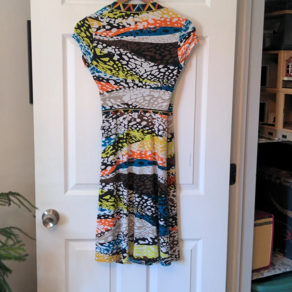 Dress - Picture 2 of 3
